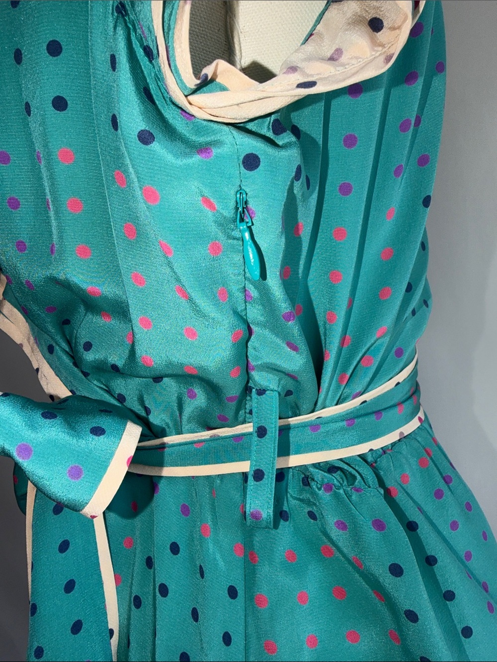 Marc By Marc Jacobs 💯 silk Teal Polka Dot Ruffle Wrap Top - Picture 5 of 11